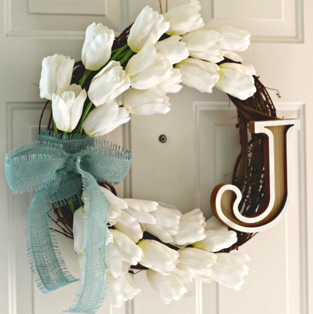 monogram-tulip-wreath-on-front-door-facebook