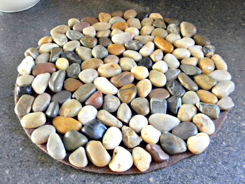 Rock Trivet side view