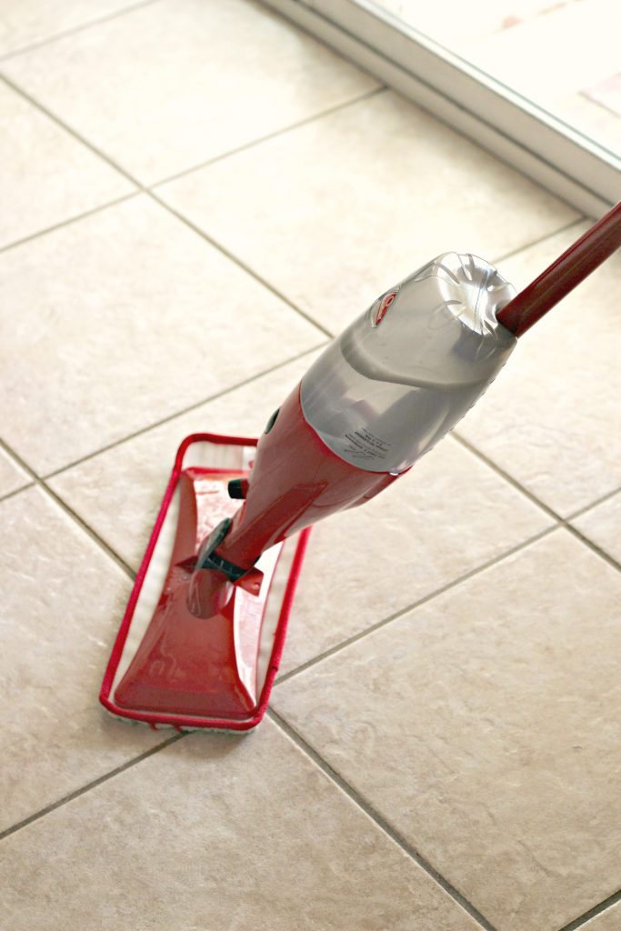 spray mop cleaning solution