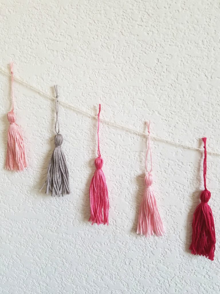 The best and easiest way to do a tassel garland