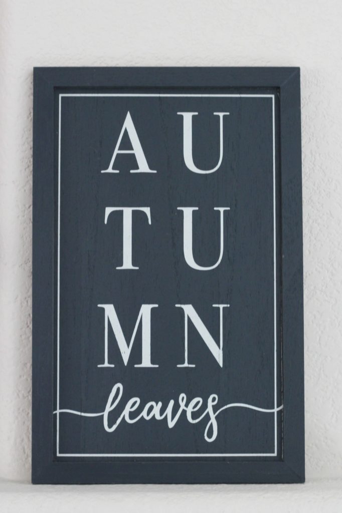 Pumpkins and Plaid mantel sign