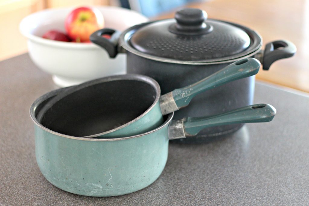 March declutter pots and pans